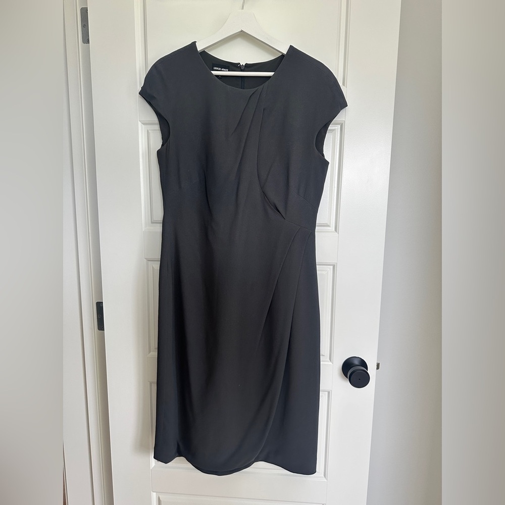 Giorgio Armani Black Sheath Dress Cap Sleeve Crew Neck Midi